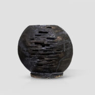 Abstract Ceramic Sculpture – Modern Oval Art for Stylish Interiors