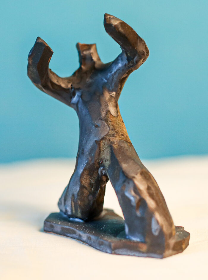 black сceramic dancer3 (1 of 11)