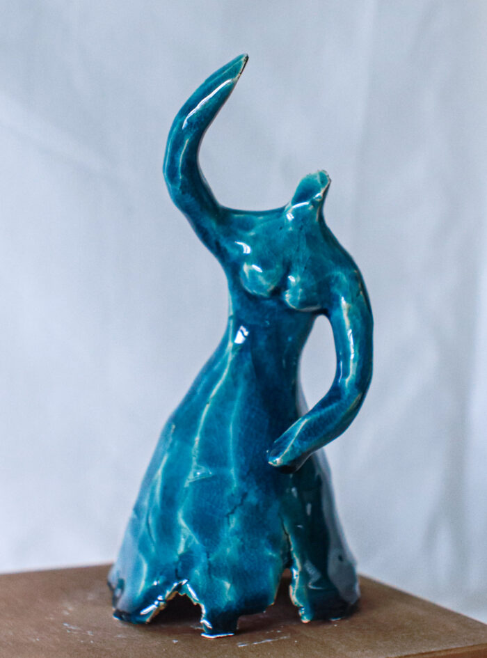 ceramic dancer blue cracle glaze (2 of 9)